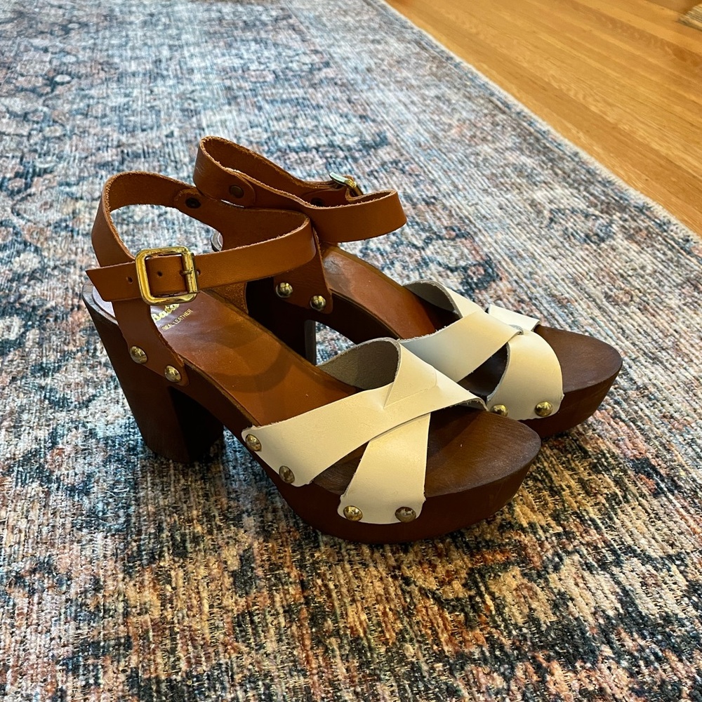 Bats Clog Sandals - bought and made in Italy Women’s 38, fits like 7-7.5